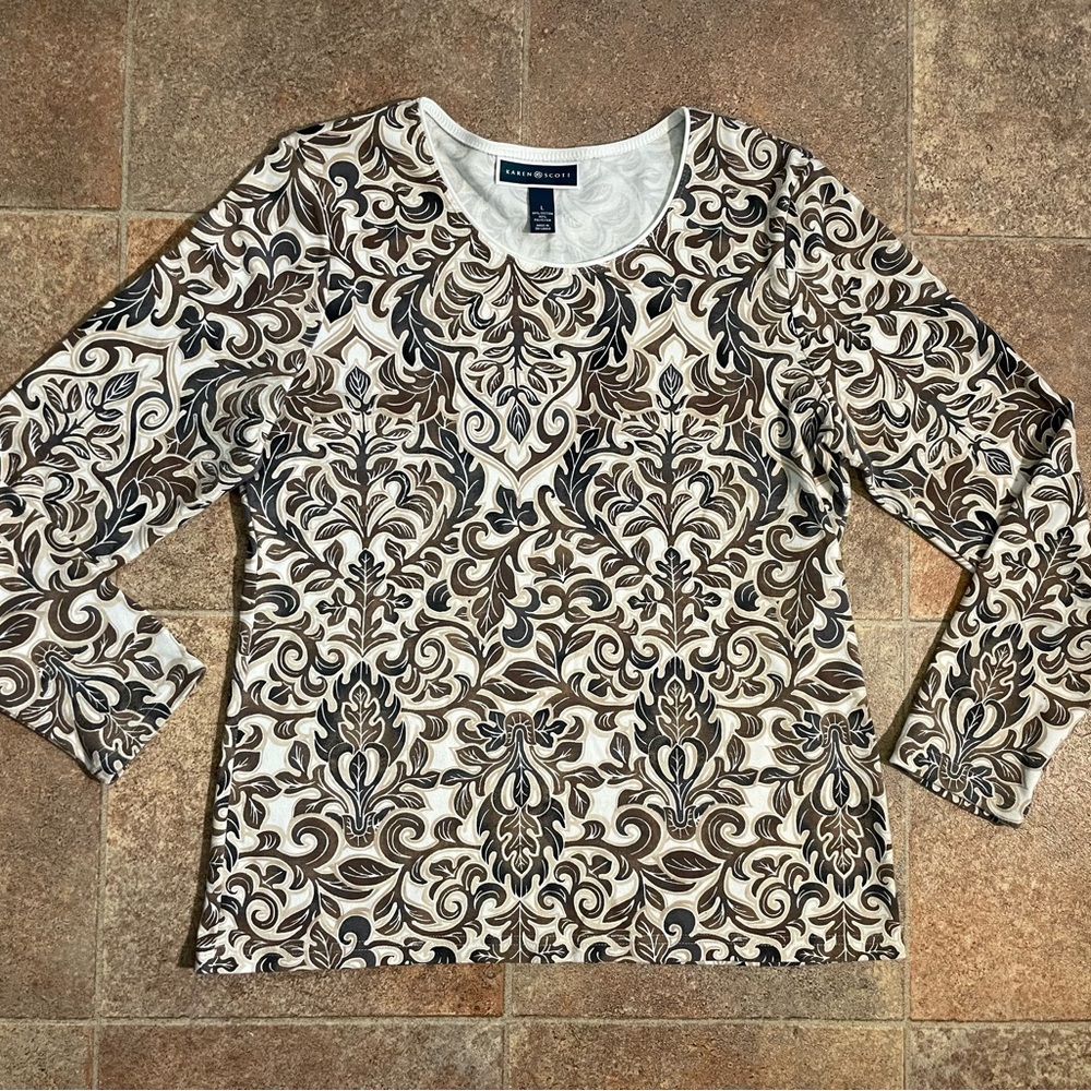Karen Scott large 3/4" t-shirt